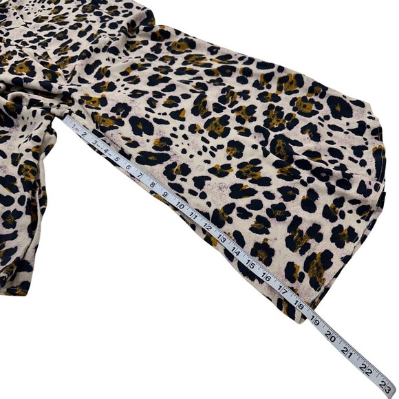 Urban Romantics Leopard Print Romper Jumsuit SZ L  Tie V Neck Flowing Silhouette - Picture 7 of 11